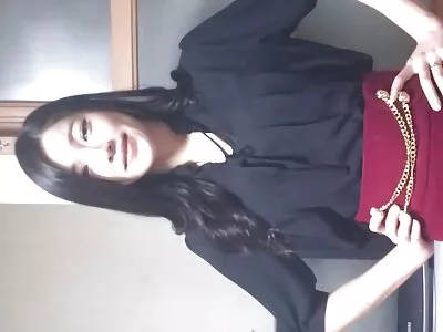 ਸ਼ਾਨਦਾਰ brunette ਸੈਕਸ ਖਿਡੌਣੇ ਨਾਲ ਆਪਣੇ ਆਪ ਨੂੰ fucks